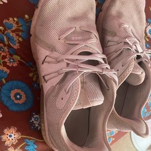 Air max running shoes(used)